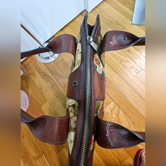 Fossil Vintage Leather Floral Tapestry Satchel Keyhole Bag - Picture 9 of 13